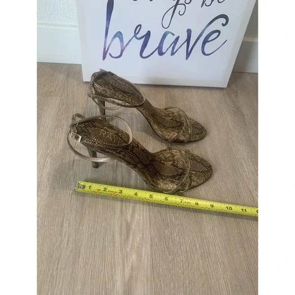 ( 17 ) Raye womens heels brownn color size 9 - Picture 2 of 6